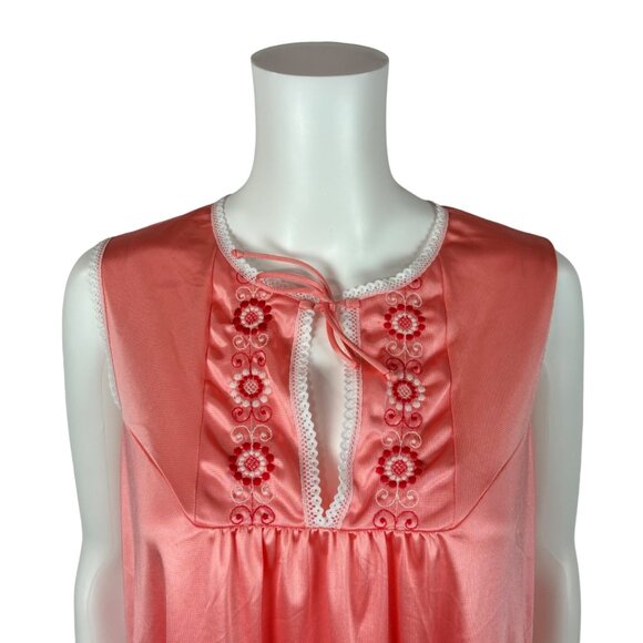 Vintage 70s Nylon Nightie Women's L Pink Floral Embroidered Keyhole Short - Picture 6 of 10